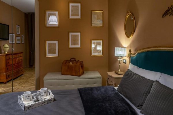 051 Room & Breakfast image 17