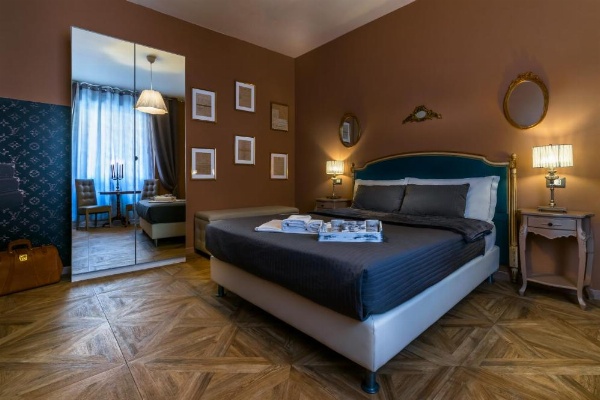 051 Room & Breakfast image 22