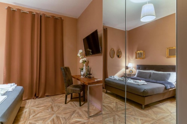 051 Room & Breakfast image 25