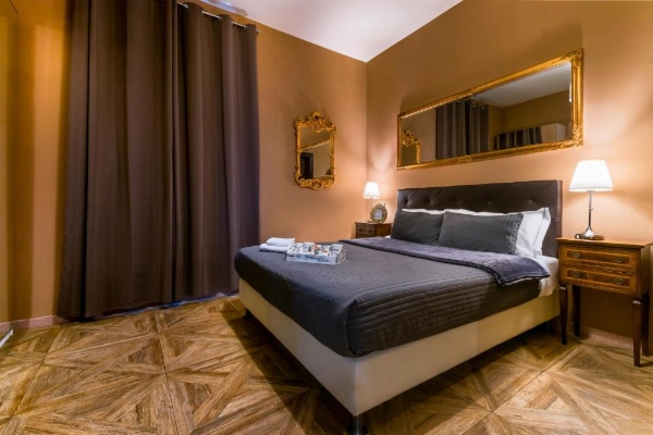 051 Room & Breakfast image 9